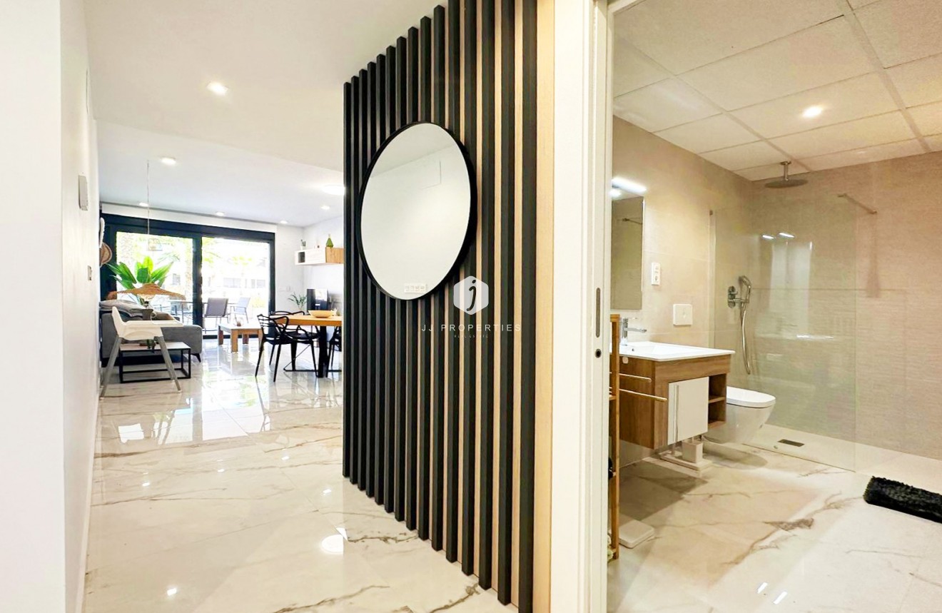 Tweedehands - Appartement / flat -
Torrevieja - Costa Blanca