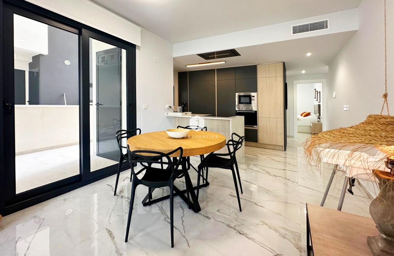 Tweedehands - Appartement / flat -
Torrevieja - Costa Blanca