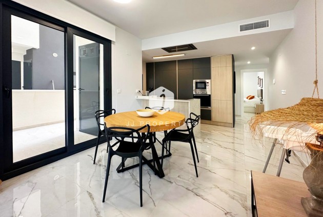 Tweedehands - Appartement / flat -
Torrevieja - Costa Blanca