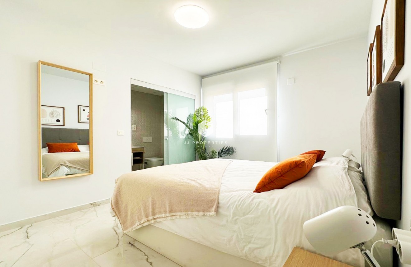 Tweedehands - Appartement / flat -
Torrevieja - Costa Blanca