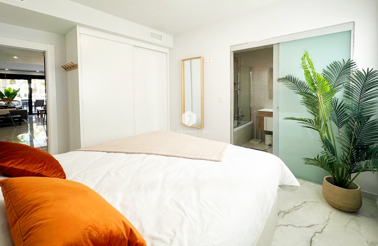 Tweedehands - Appartement / flat -
Torrevieja - Costa Blanca