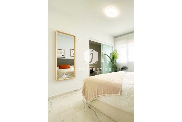 Tweedehands - Appartement / flat -
Torrevieja - Costa Blanca