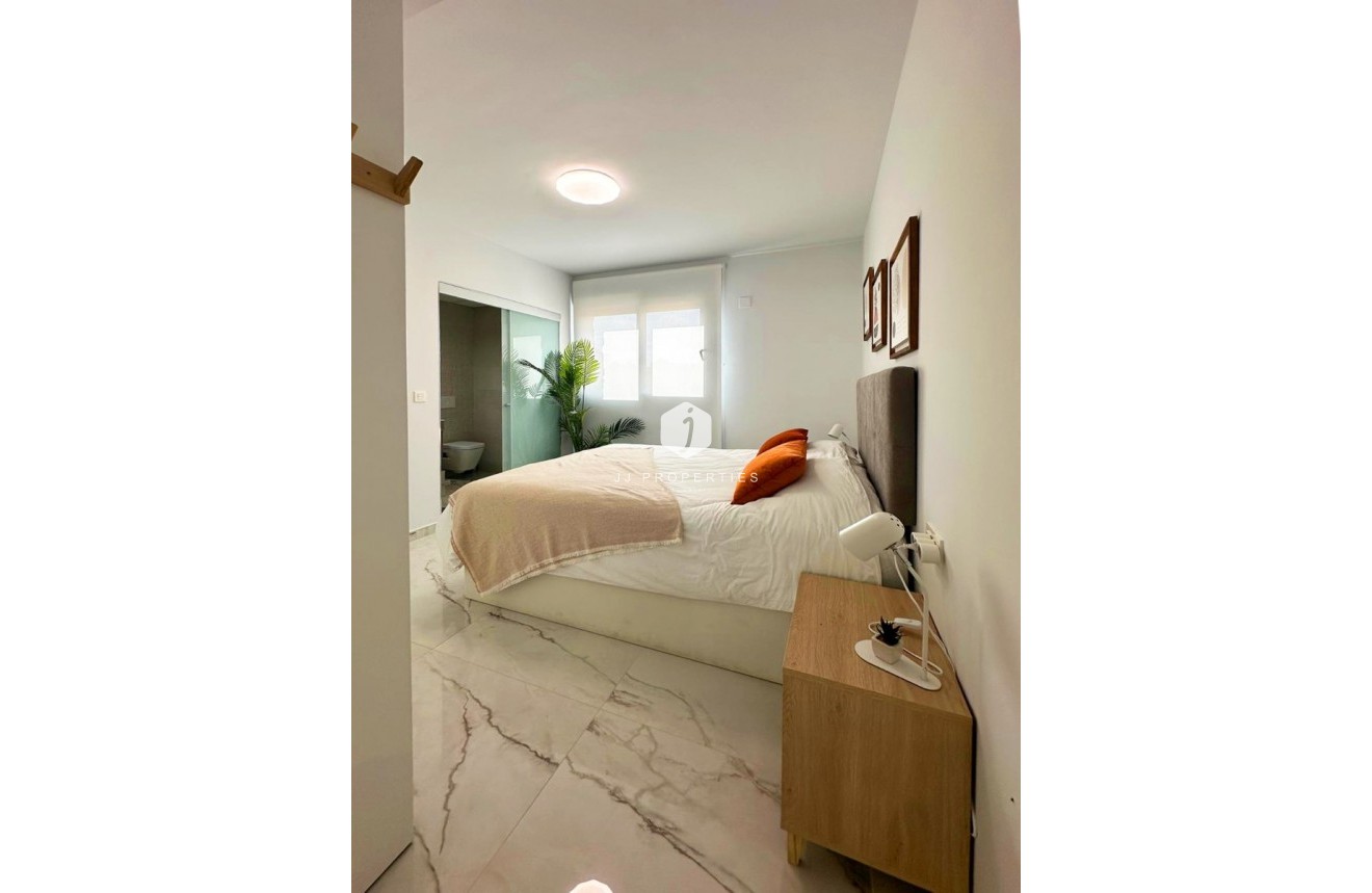 Tweedehands - Appartement / flat -
Torrevieja - Costa Blanca