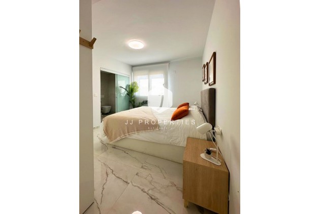 Tweedehands - Appartement / flat -
Torrevieja - Costa Blanca