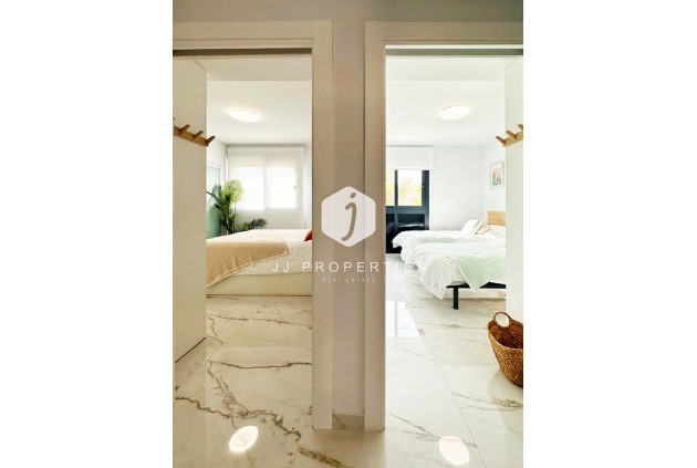 Tweedehands - Appartement / flat -
Torrevieja - Costa Blanca