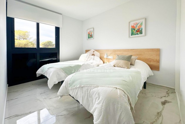 Tweedehands - Appartement / flat -
Torrevieja - Costa Blanca