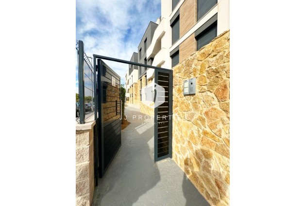 Tweedehands - Appartement / flat -
Torrevieja - Costa Blanca