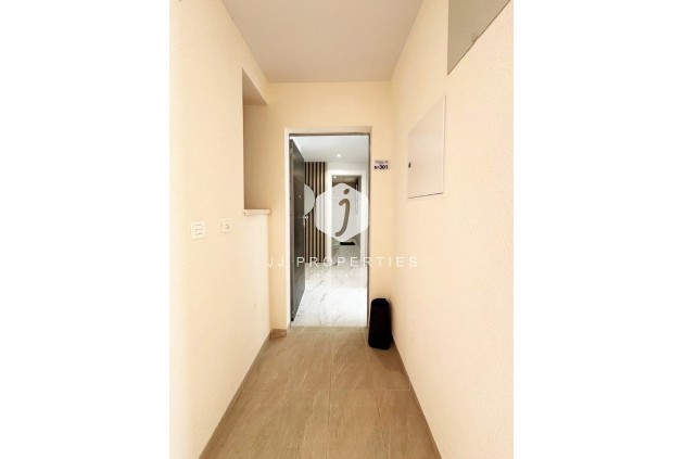 Tweedehands - Appartement / flat -
Torrevieja - Costa Blanca