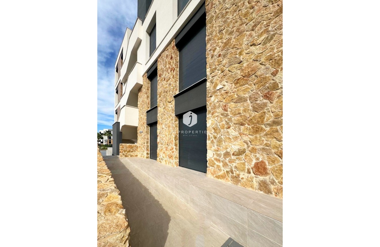 Tweedehands - Appartement / flat -
Torrevieja - Costa Blanca