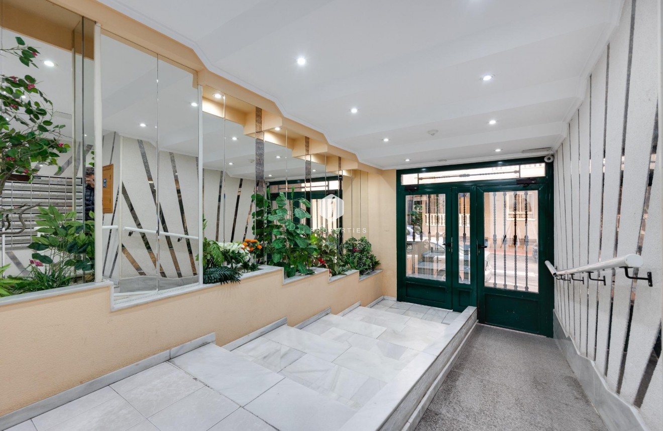 Aus zweiter Hand - Wohnung -
Torrevieja - Acequion