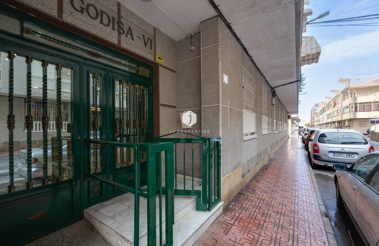 Aus zweiter Hand - Wohnung -
Torrevieja - Acequion