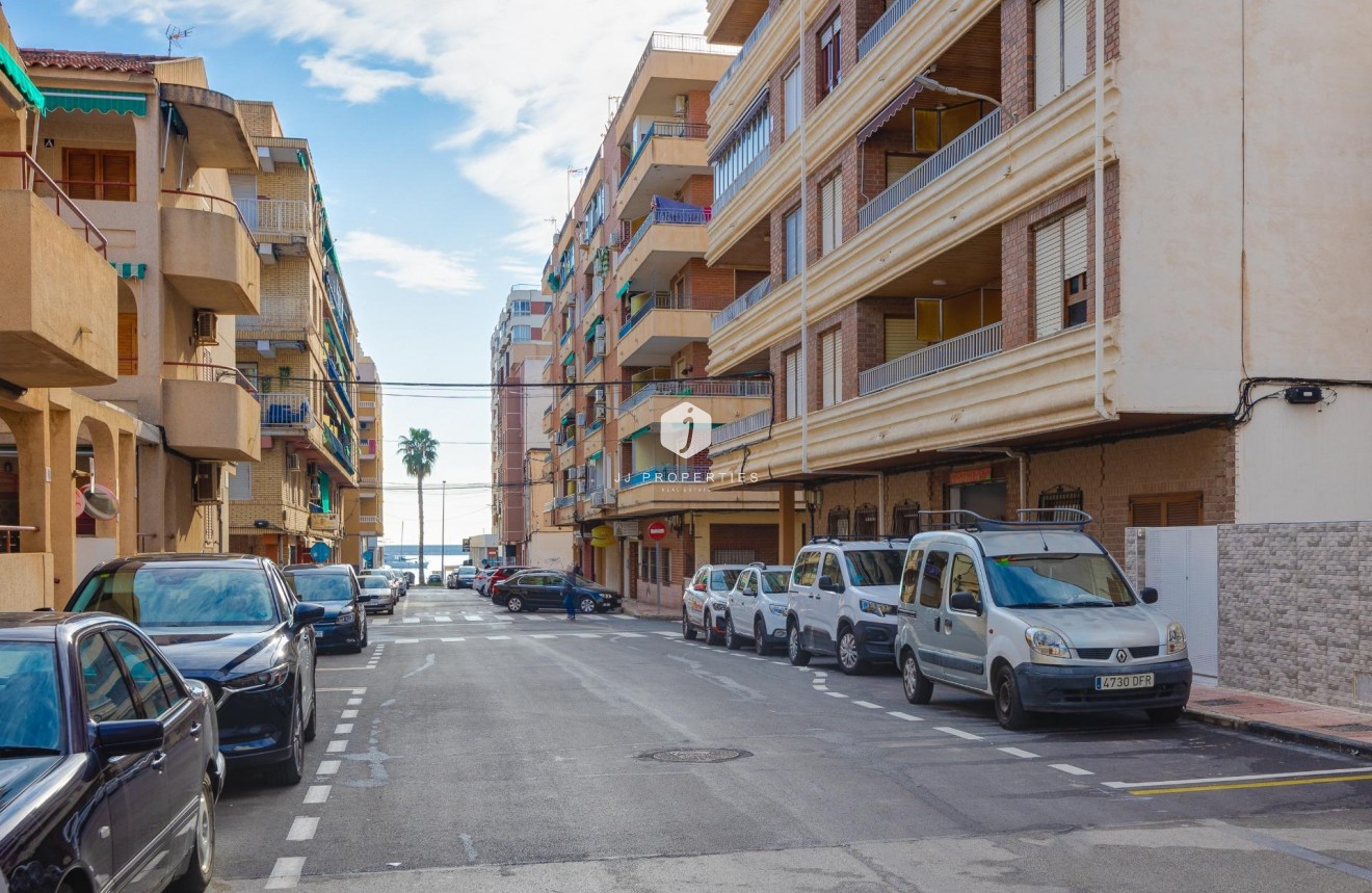 Aus zweiter Hand - Wohnung -
Torrevieja - Acequion