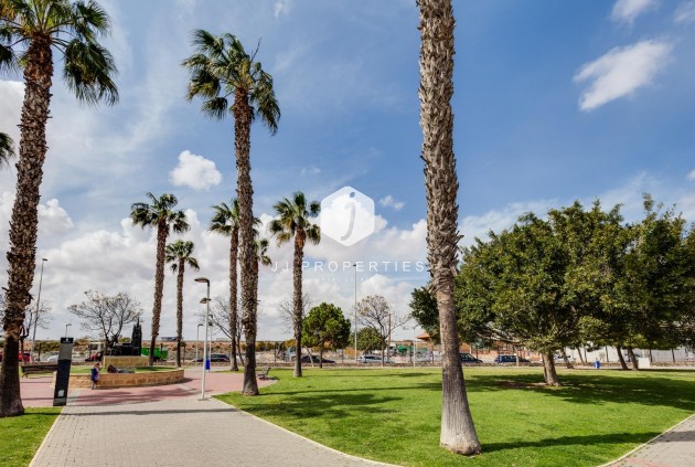 Aus zweiter Hand - Wohnung -
Torrevieja - Acequion