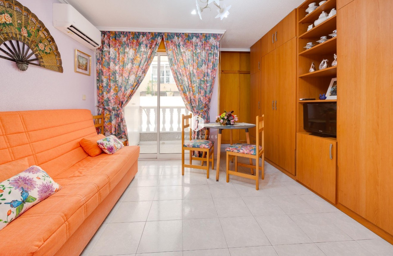 Aus zweiter Hand - Wohnung -
Torrevieja - Acequion