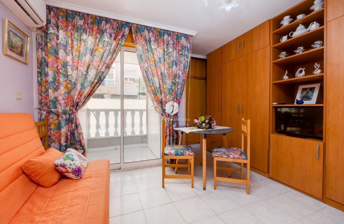 Aus zweiter Hand - Wohnung -
Torrevieja - Acequion