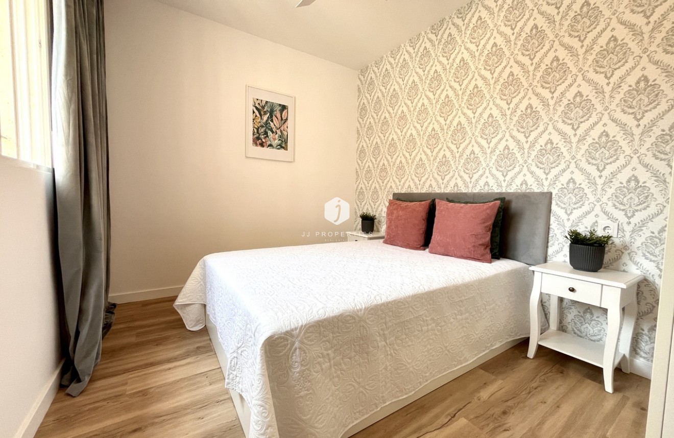 Tweedehands - Chalet -
Playa Flamenca - Costa Blanca