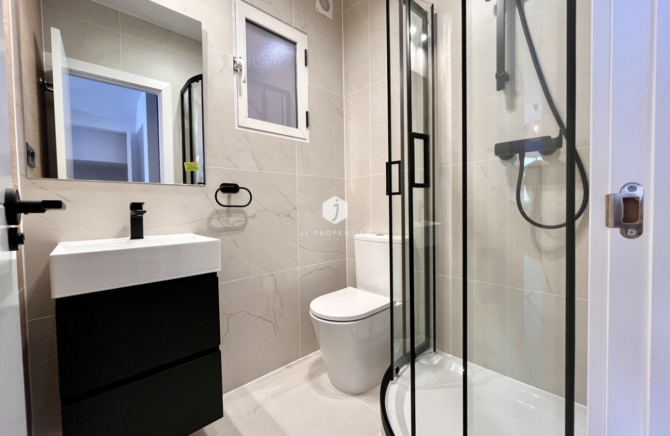 Tweedehands - Chalet -
Playa Flamenca - Costa Blanca