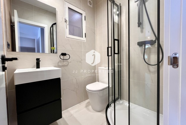 Tweedehands - Chalet -
Playa Flamenca - Costa Blanca