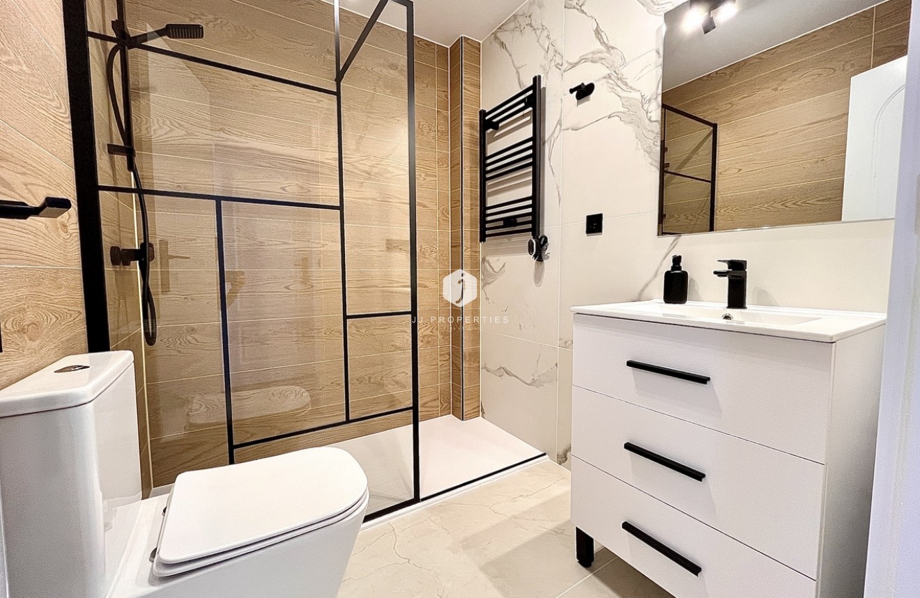 Tweedehands - Chalet -
Playa Flamenca - Costa Blanca