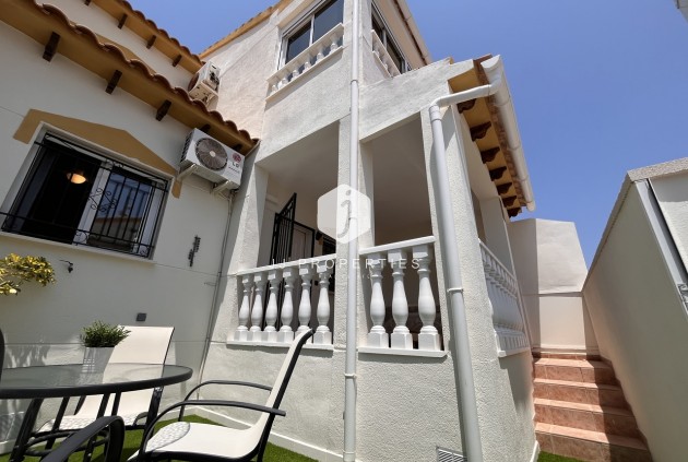 Tweedehands - Chalet -
Playa Flamenca - Costa Blanca