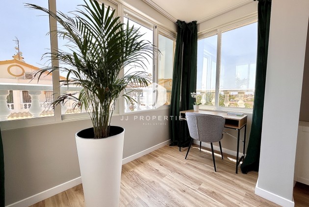 Tweedehands - Chalet -
Playa Flamenca - Costa Blanca