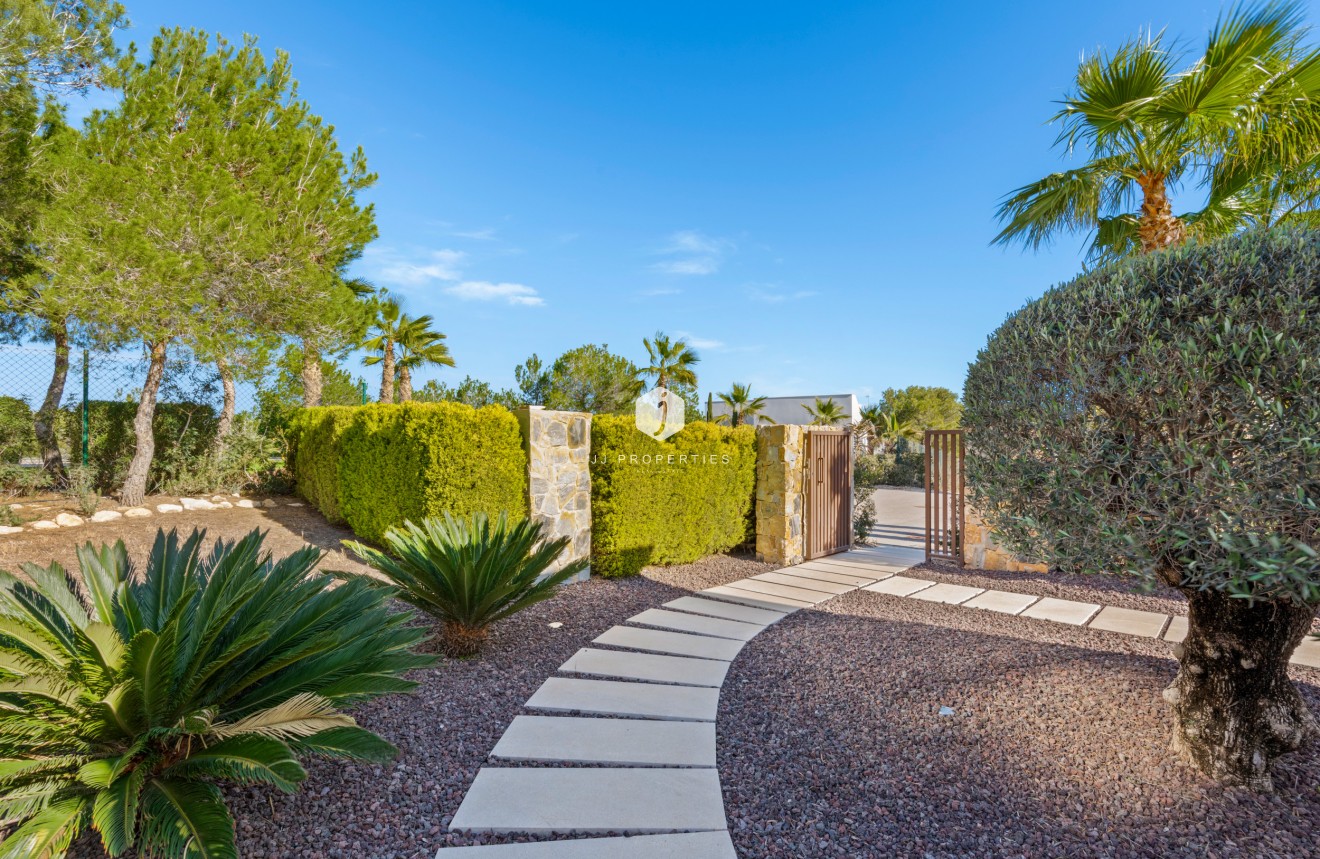 Tweedehands - Villa -
Dehesa de Campoamor - Costa Blanca