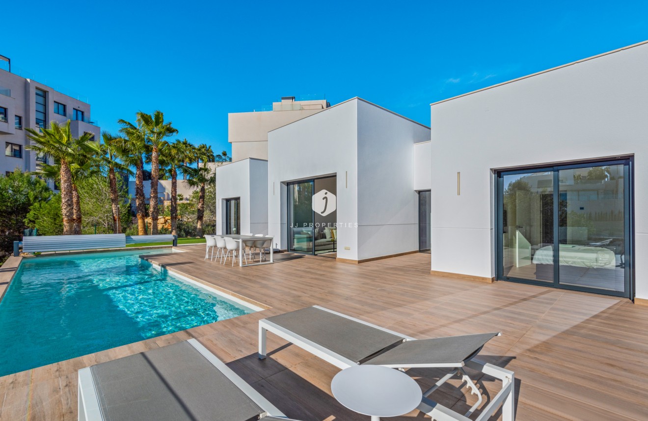 Tweedehands - Villa -
Dehesa de Campoamor - Costa Blanca