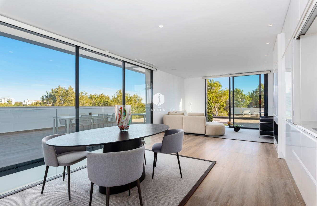 Tweedehands - Villa -
Dehesa de Campoamor - Costa Blanca