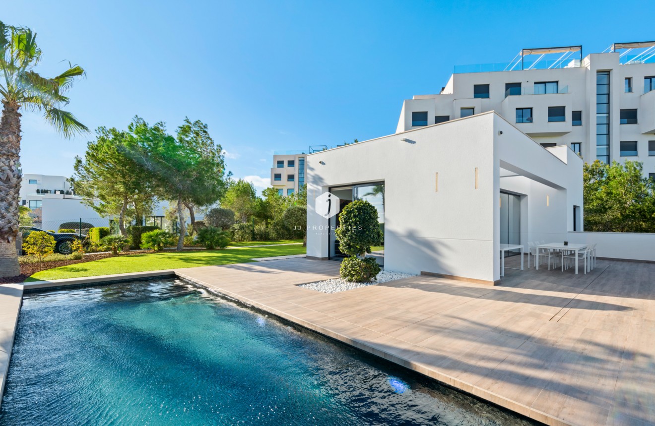 Tweedehands - Villa -
Dehesa de Campoamor - Costa Blanca