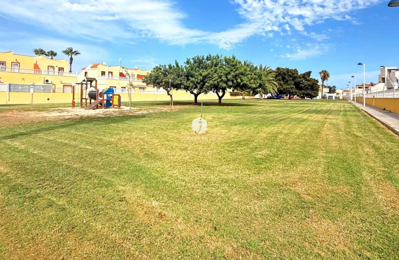 Tweedehands - Chalet -
Torrevieja - Costa Blanca