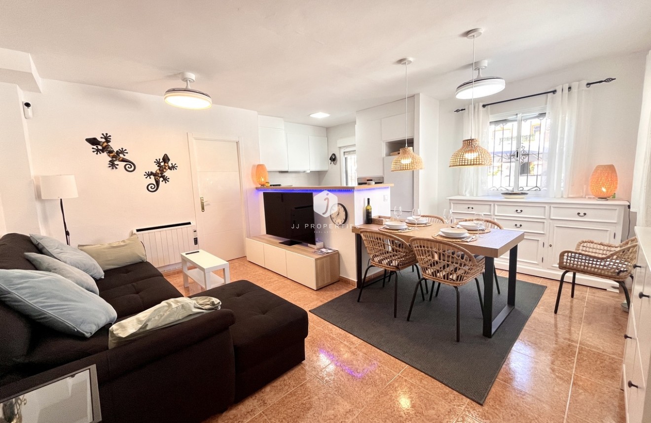 Tweedehands - Chalet -
San Miguel / Vistabella Golf - Inland