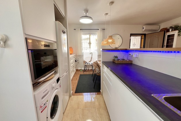 Tweedehands - Chalet -
San Miguel / Vistabella Golf - Inland