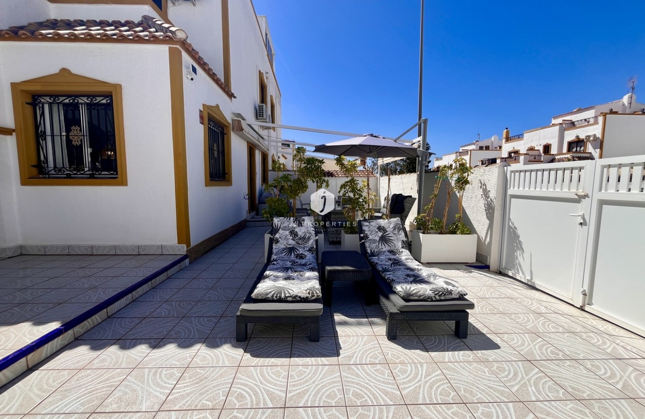 Tweedehands - Chalet -
San Miguel / Vistabella Golf - Inland