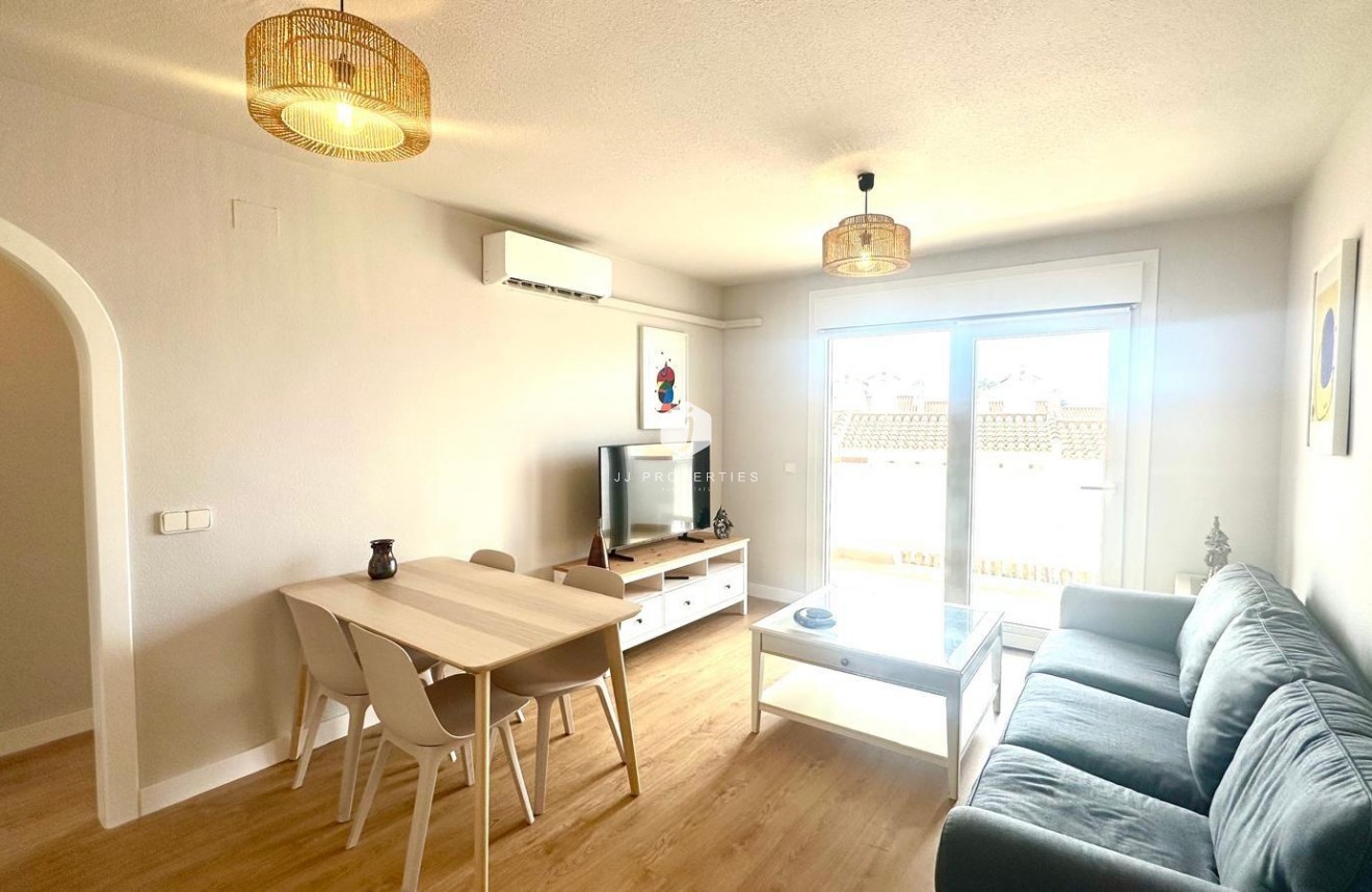 Z drugiej ręki - Mieszkanie w bloku -
Orihuela Costa - Campoamor