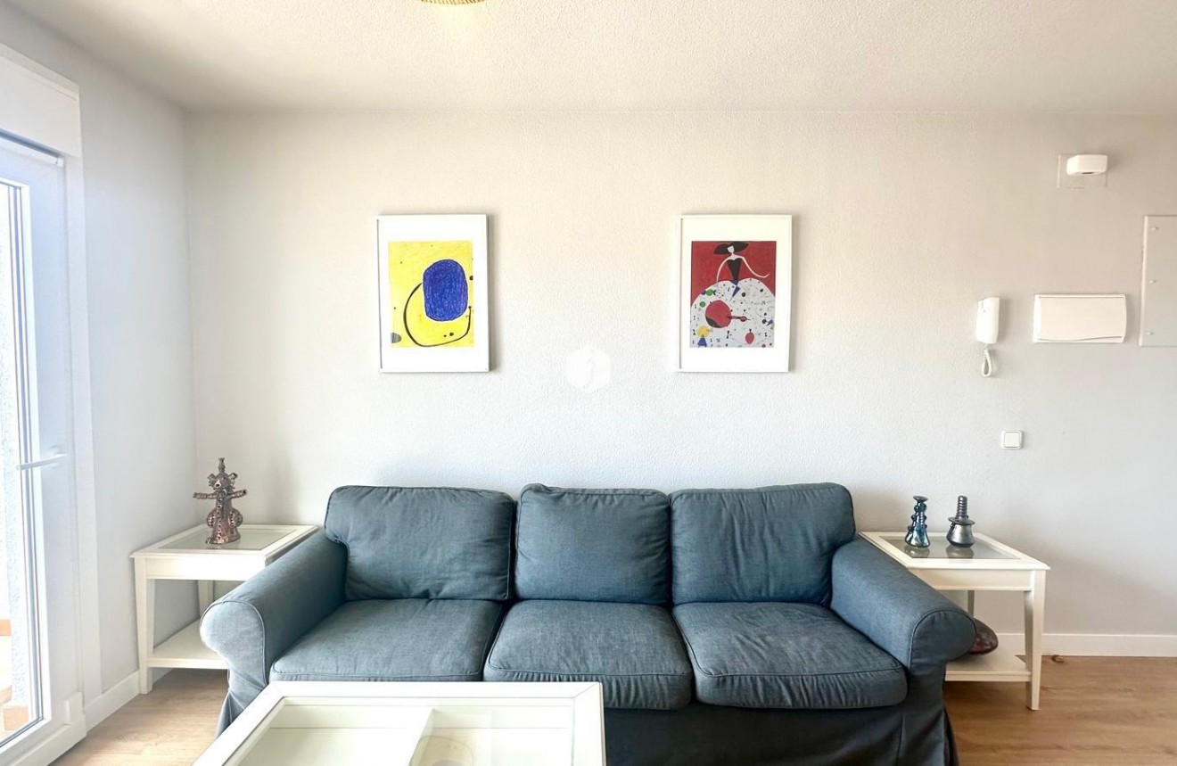 Z drugiej ręki - Mieszkanie w bloku -
Orihuela Costa - Campoamor