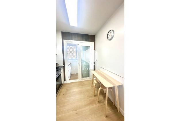 Z drugiej ręki - Mieszkanie w bloku -
Orihuela Costa - Campoamor