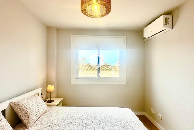 Z drugiej ręki - Mieszkanie w bloku -
Orihuela Costa - Campoamor