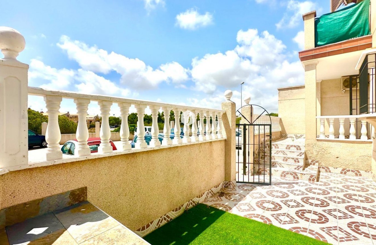 Resale - Apartment / flat -
Orihuela Costa - Playa Flamenca