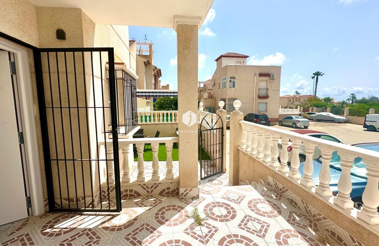 Resale - Apartment / flat -
Orihuela Costa - Playa Flamenca