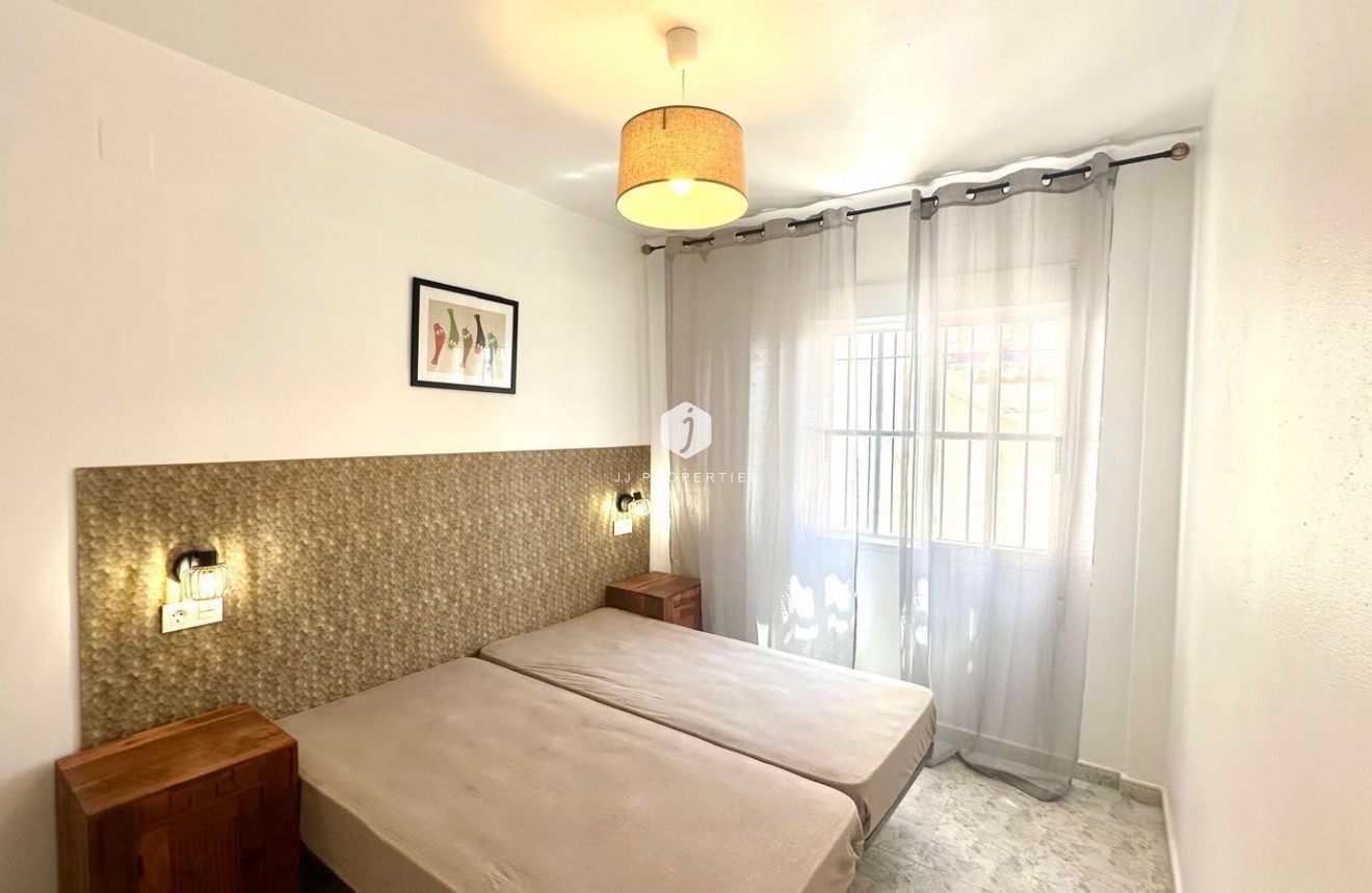 Resale - Apartment / flat -
Orihuela Costa - Playa Flamenca