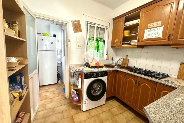 Tweedehands - Appartement / flat -
Torrevieja - Estacion de autobuses