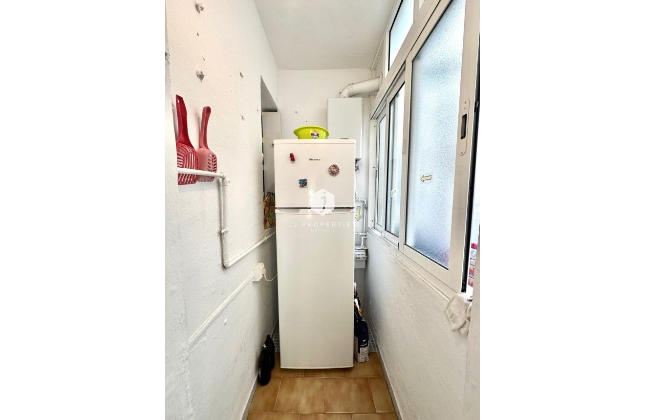 Tweedehands - Appartement / flat -
Torrevieja - Estacion de autobuses