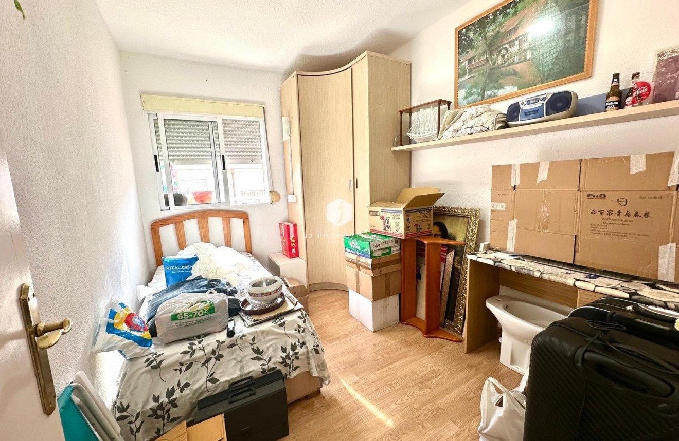 Tweedehands - Appartement / flat -
Torrevieja - Estacion de autobuses