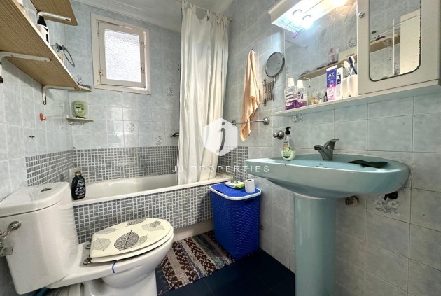 Tweedehands - Appartement / flat -
Torrevieja - Estacion de autobuses