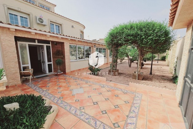 Tweedehands - Villa -
Torrevieja - La Siesta - El Salado - Torreta