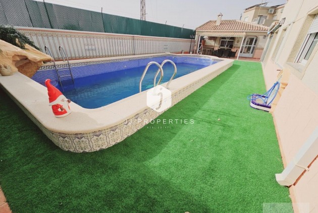 Tweedehands - Villa -
Torrevieja - La Siesta - El Salado - Torreta