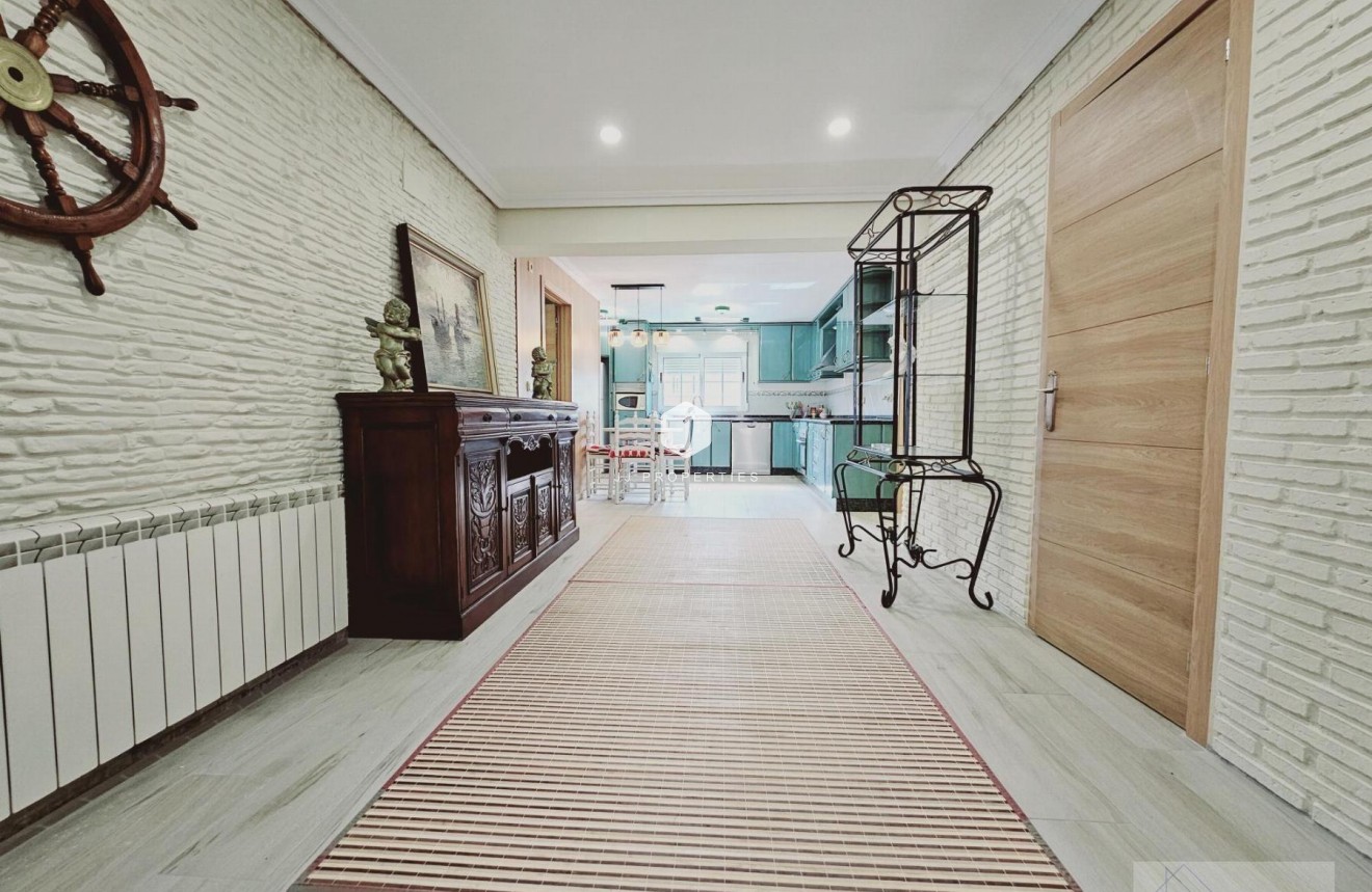 Tweedehands - Villa -
Torrevieja - La Siesta - El Salado - Torreta