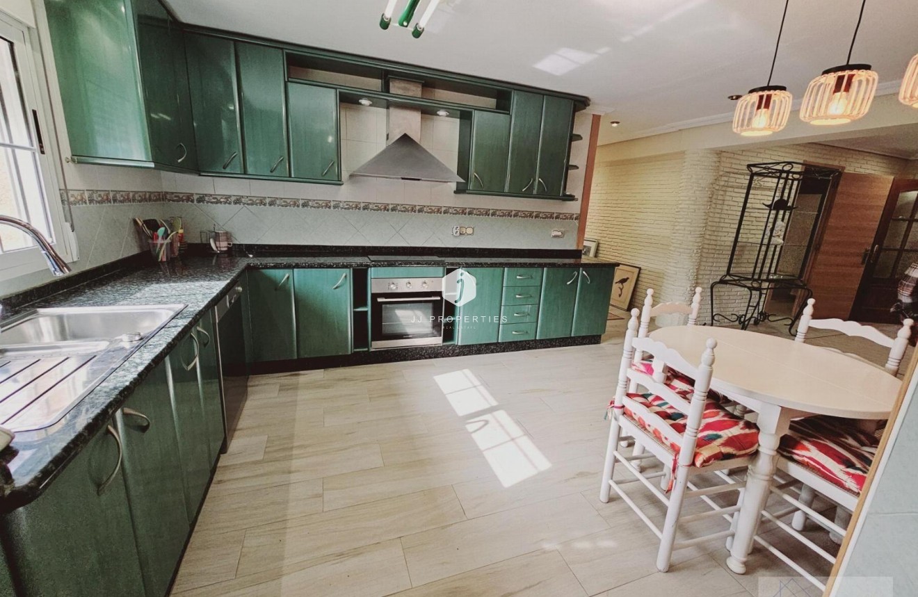 Tweedehands - Villa -
Torrevieja - La Siesta - El Salado - Torreta