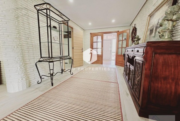 Tweedehands - Villa -
Torrevieja - La Siesta - El Salado - Torreta