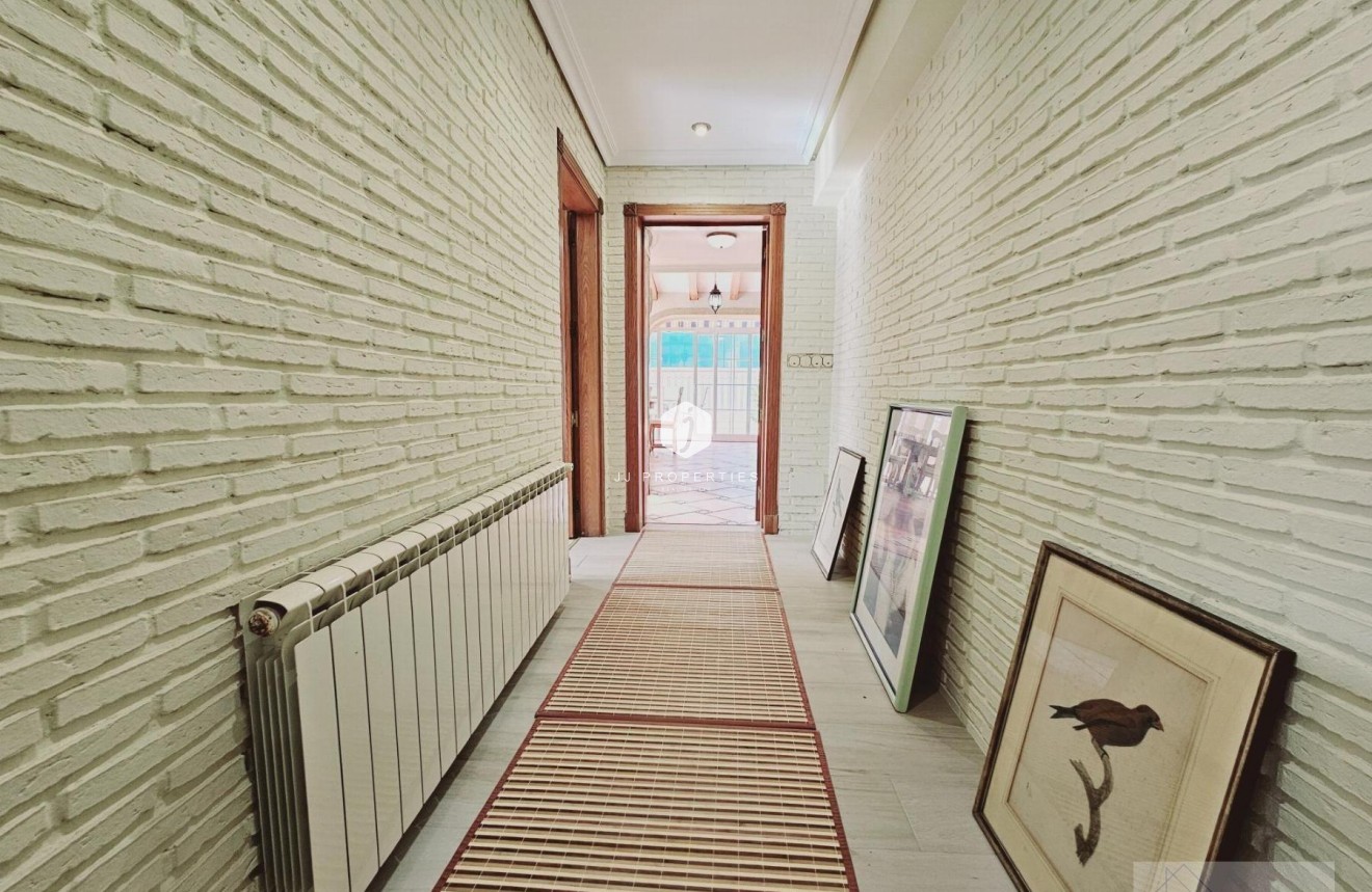 Tweedehands - Villa -
Torrevieja - La Siesta - El Salado - Torreta